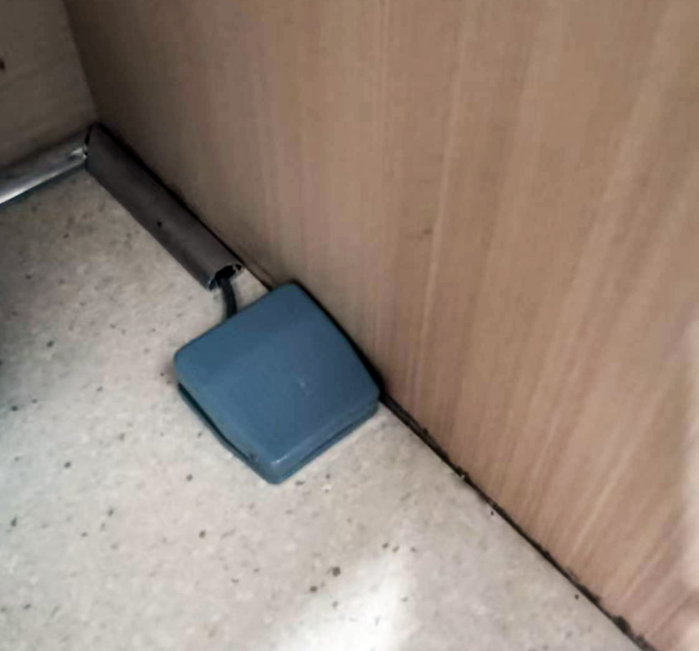 山东某人民医院 | 吸顶红外探测器  脚踏开关