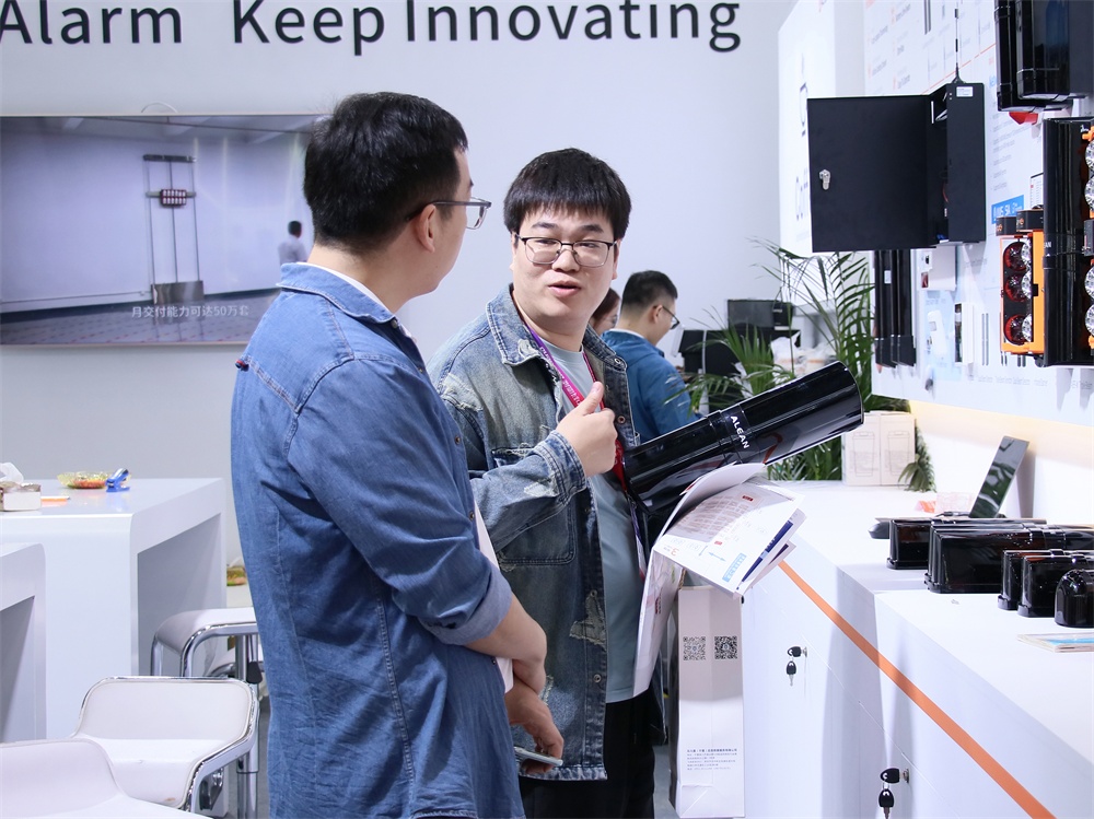 精彩时刻 ‖ 2025安博会上的艾礼安