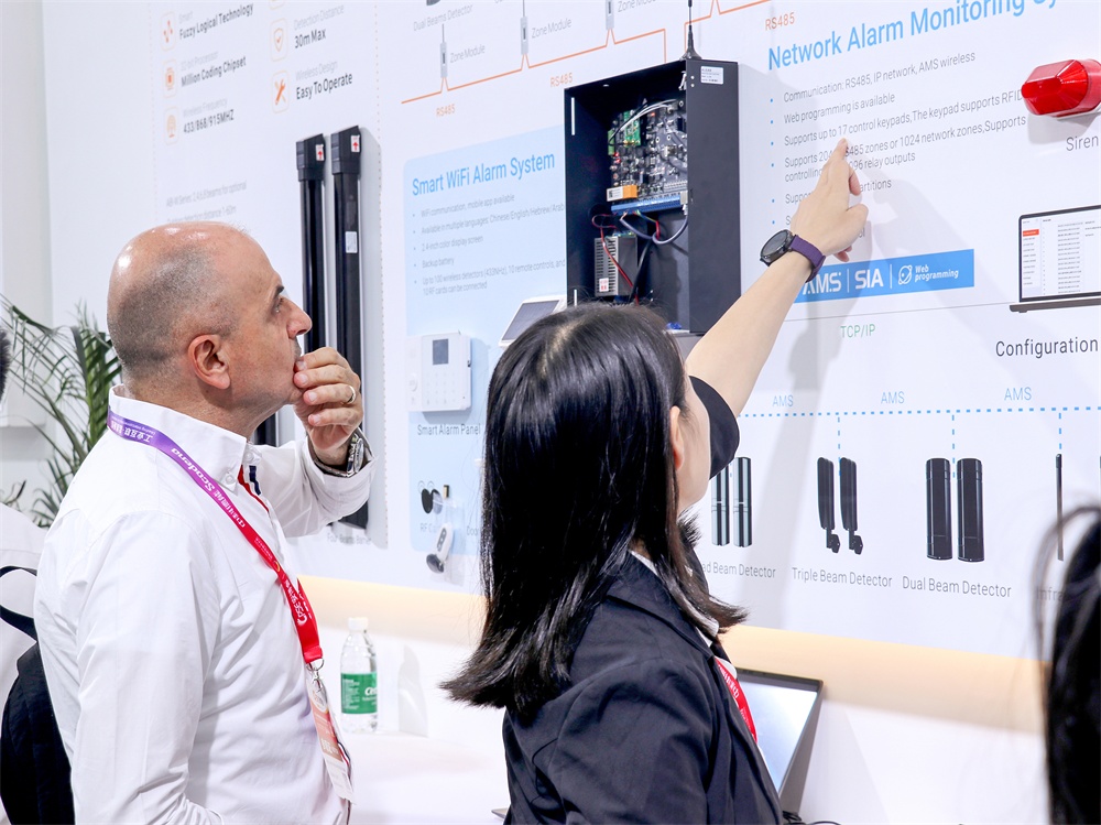 精彩时刻 ‖ 2025安博会上的艾礼安